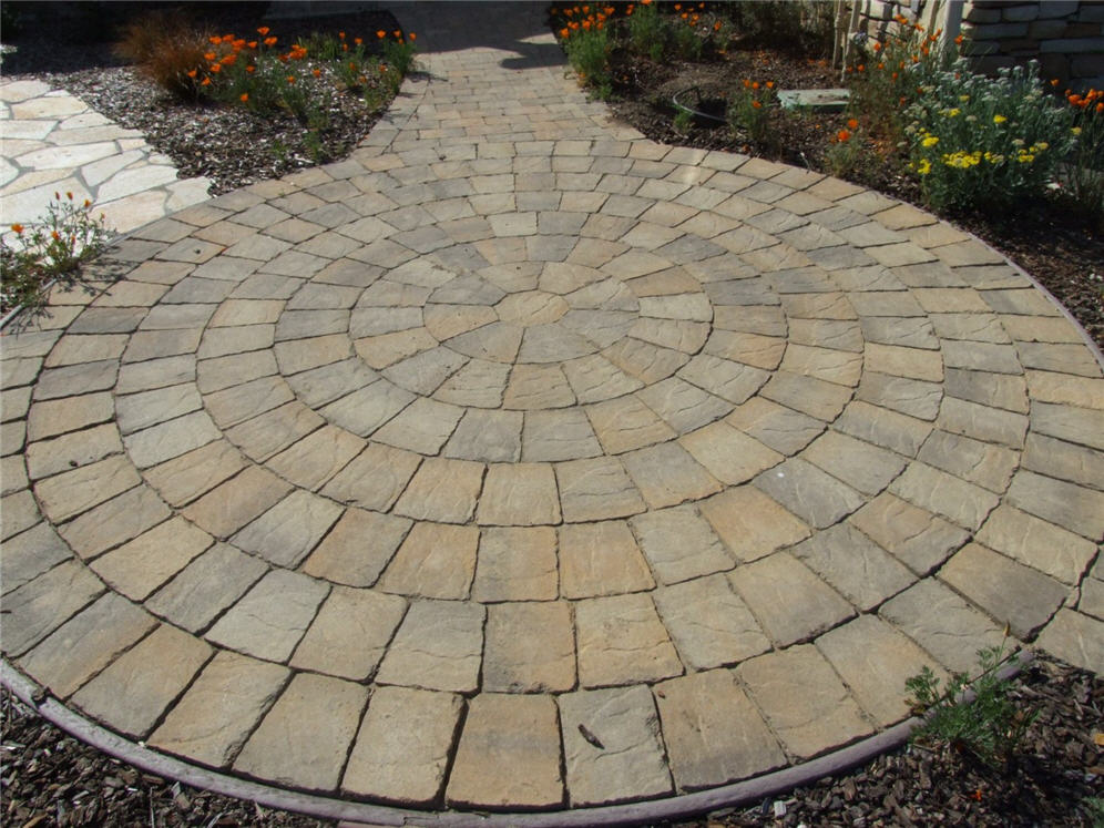 Brick Pavers in Circle Pattern