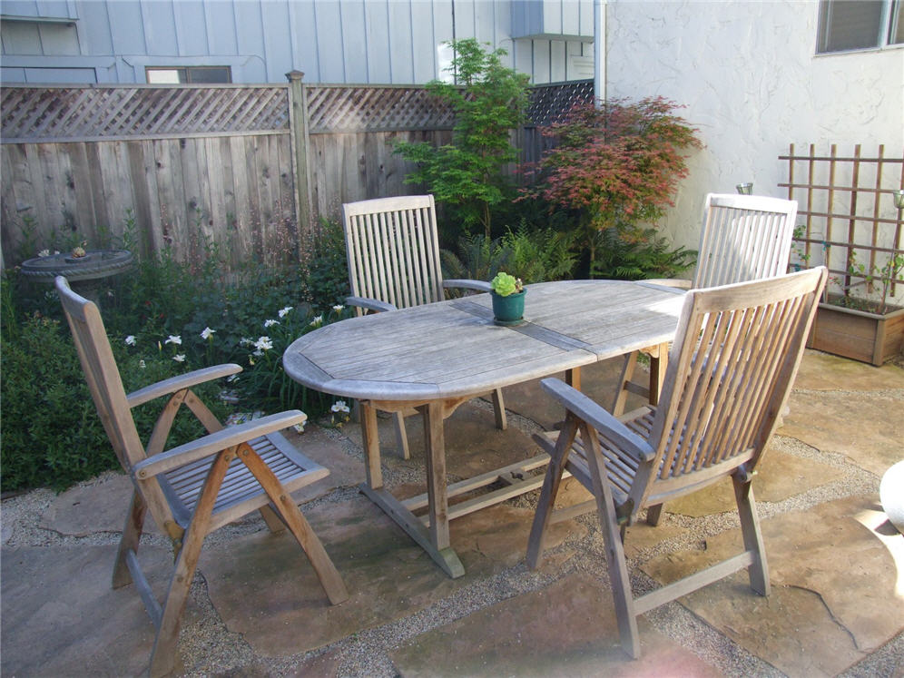 Patio with Pavers & Gravel Setting