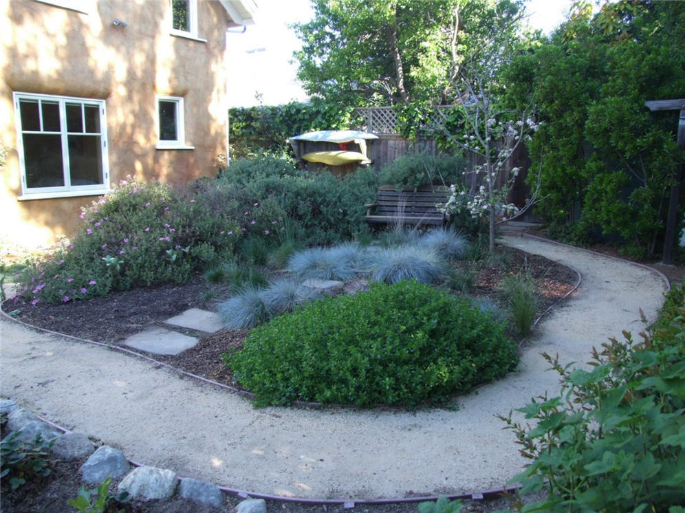 Walk Around the Plantings