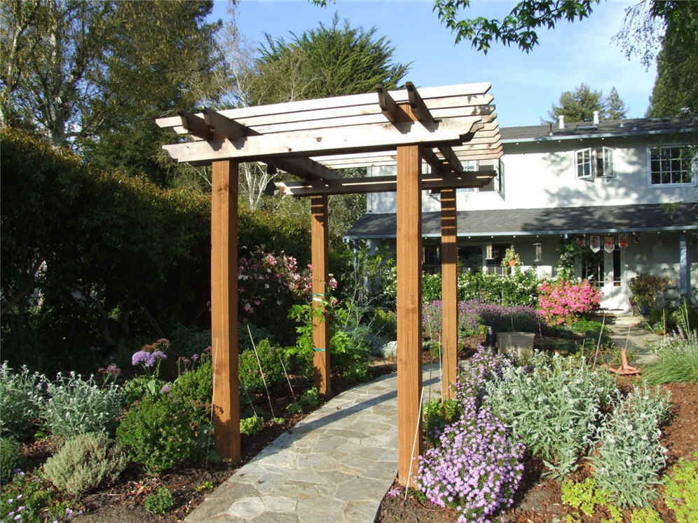 Simple Trellis Over Walkway